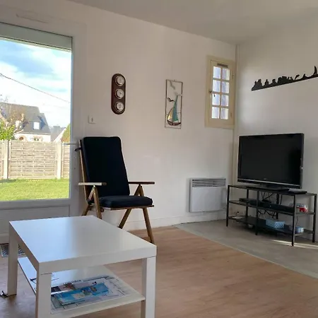 Villa Maison Avec Jardin A 450m De La A - Ref 117 Tregastel