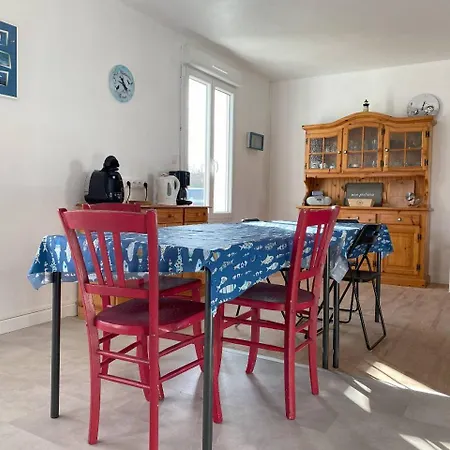 Maison Avec Jardin A 450m De La A - Ref 117 *