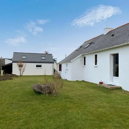 Maison Avec Jardin A 450m De La A - Ref 117 *