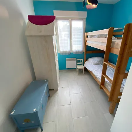 Maison Avec Jardin A 450m De La A - Ref 117 *