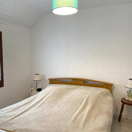 Maison Avec Jardin A 450m De La A - Ref 117 Tregastel